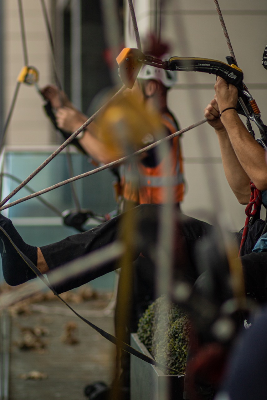 Equipe Sistema Alpinismo Industrial em ação